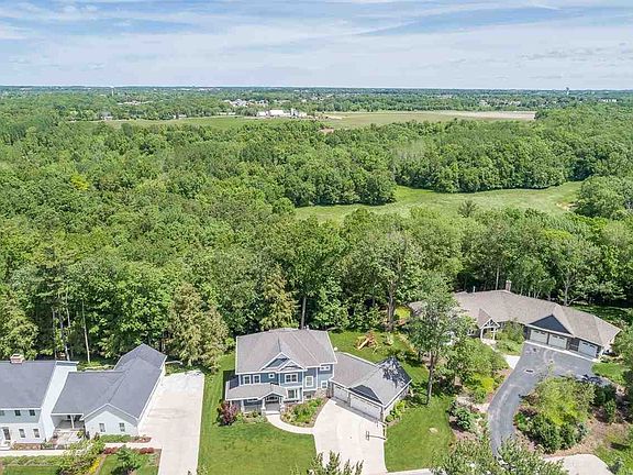 3rd image of 733 Iron Horse Way