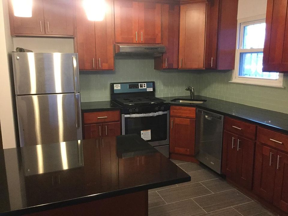 1st image of 210-9 41st Ave #1
