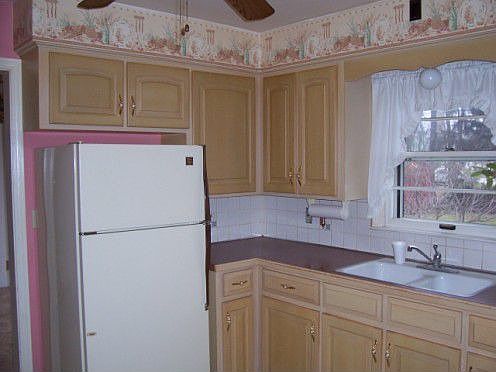 Kitchen with garage access