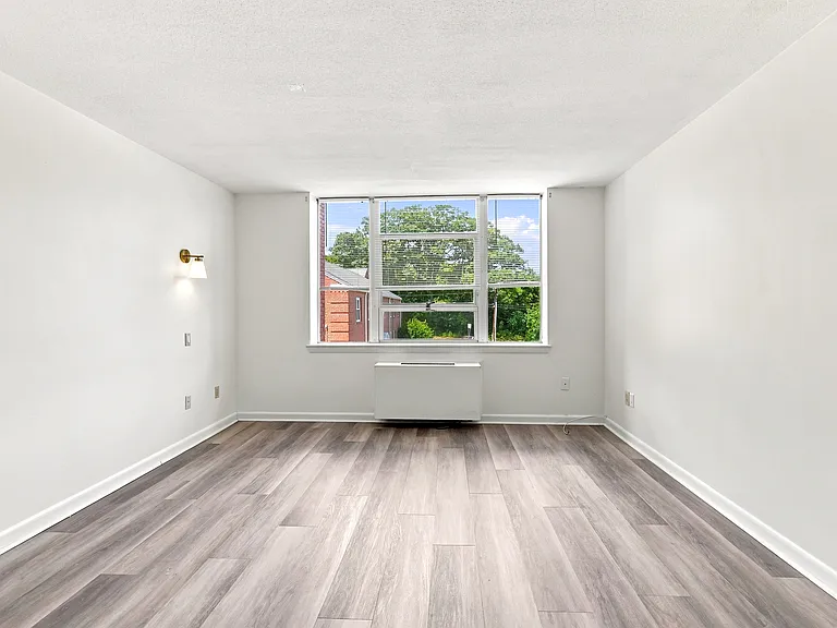 20 Hammond Pond Pkwy #208 — Photo 14