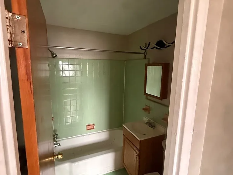 7312 Rockwell Ave — Photo 23