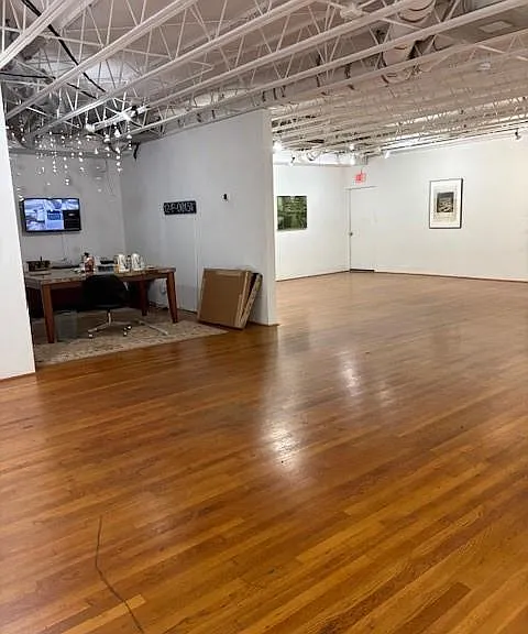 5102 Center St — Photo 3