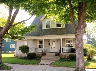 114 N D St, Marion, IN 46952