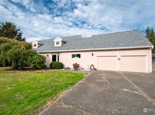 410 Waters Rd, Castle Rock, WA 98611