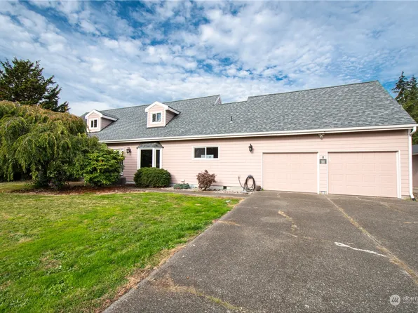 410 Waters Road, Castle Rock, WA 98611