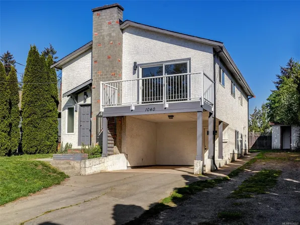 1040 Chesterfield Rd, Saanich, BC V8Z 2T8