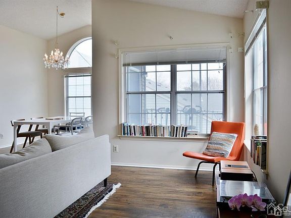 3rd image of 8 Ingram Dr #D