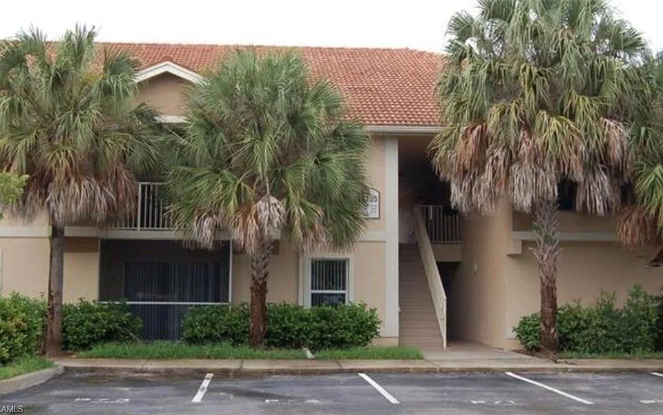 8245 Ibis Club Dr #409