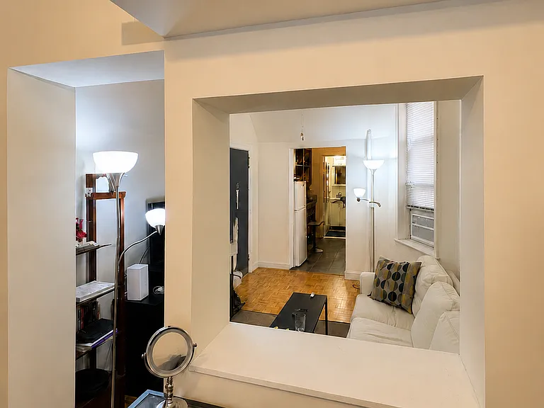 112 Suffolk St #1A — Photo 3