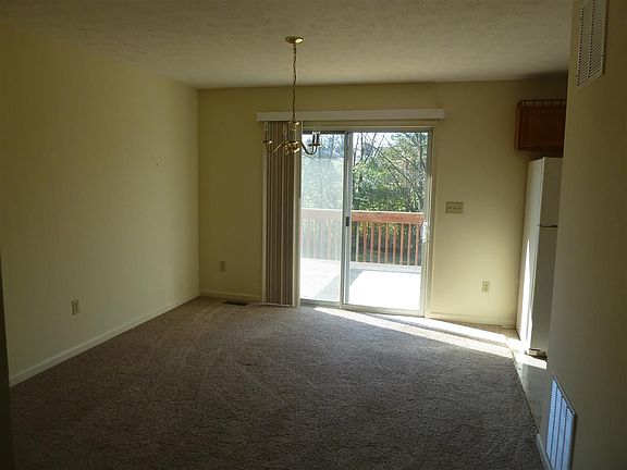 4th image of 1763 Park Lawn Dr