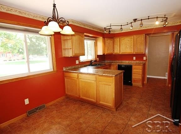 4th image of 2905 Reppuhn Dr
