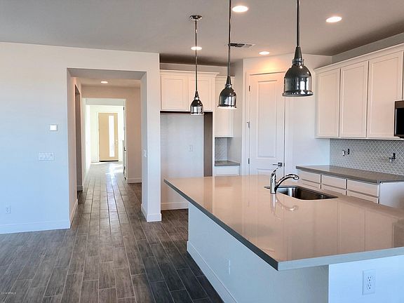 4th image of 14416 W Dahlia Dr