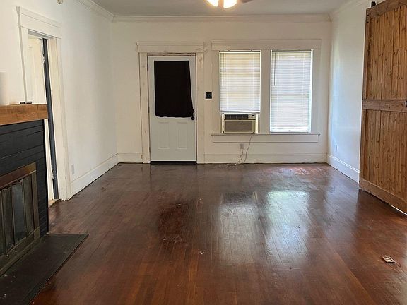 4th image of 502 La Salle St