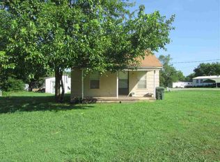 602 S 4th St, Calera, OK 74730