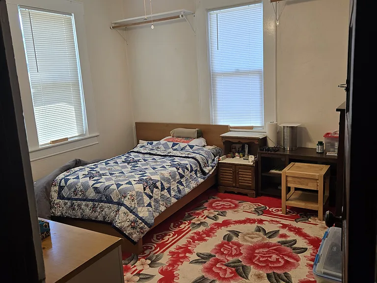 1 bedroom downstairs