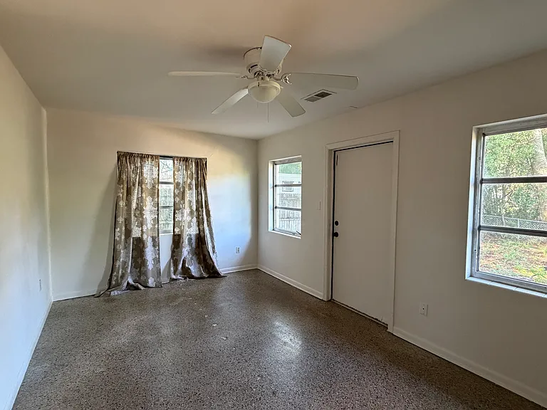 1027 NW 4th St #B — Photo 24
