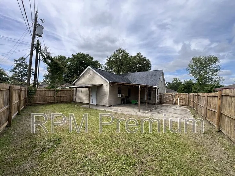 8725 Fairoaks St — Photo 39