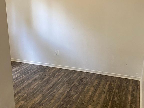 5th image of 235 W Columbia Ave