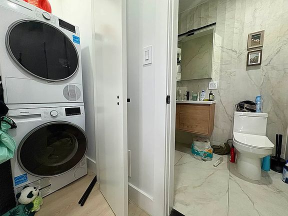 4th image of 375 Bushwick Ave #2A