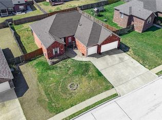 520 Coopers Farm Rd, Centerton, AR 72719