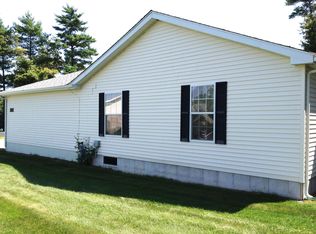 7505 Oak Point Dr, Middleboro, MA 02346