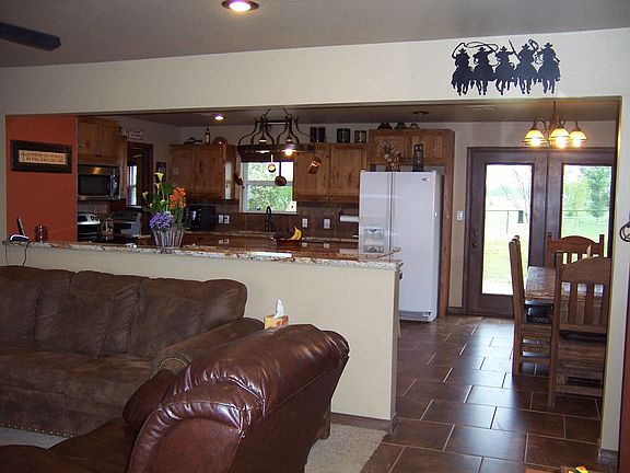 Living Room / Kitchen
