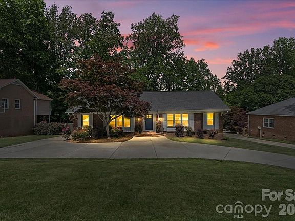 2nd image of 3741 Riverbend Rd