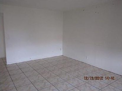 5th image of 1200 SW 52nd Ave APT 202-1