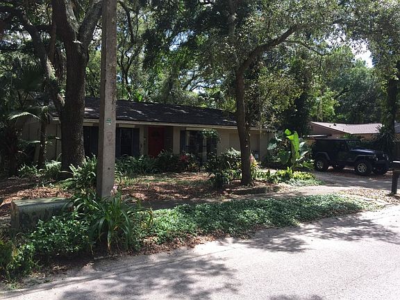 3rd image of 9717 Hidden Oaks Cir