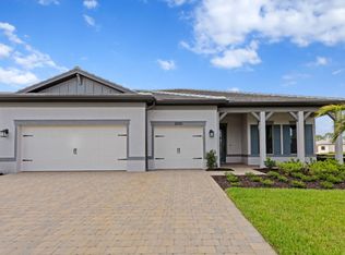 2000 Don Benito Way, Naples, FL 34120