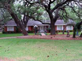 2045 Yosemite St, Pleasanton, TX 78064