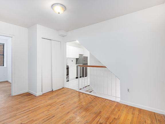 2nd image of 310 W 95th St APT 1C