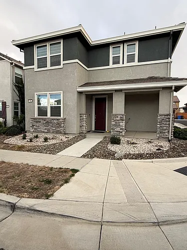 58 E Kamyar Pl Photo 1