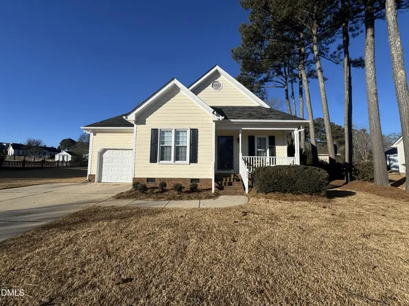 804 S Phillips Pointe Dr, Fuquay Varina, NC 27526