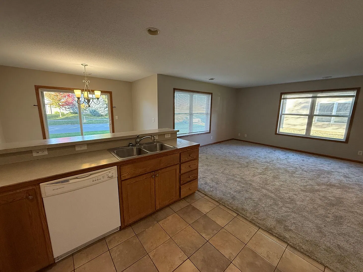 Beautiful Updated 3-Bedroom Townhome with 2-Stall Garage — Photo 1