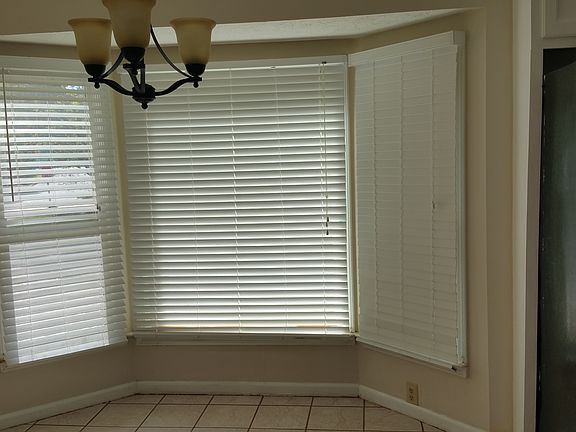4th image of 9805 Woodfall Dr