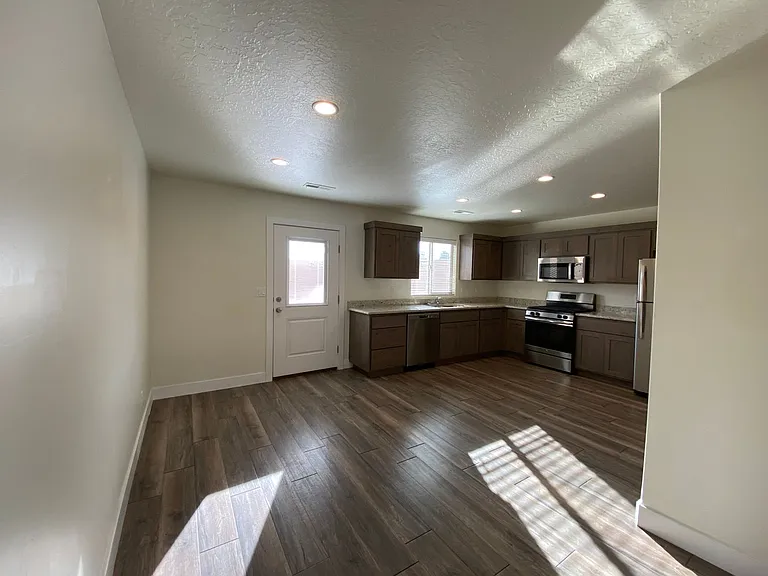 1664 N Dixie Downs Road — Photo 5