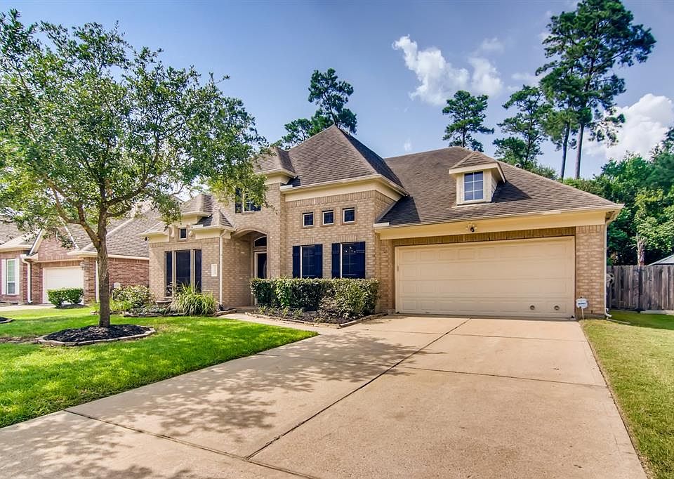 Front view of home