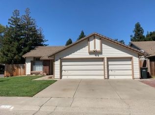 8018 Pinot Noir Way, Sacramento, CA 95829