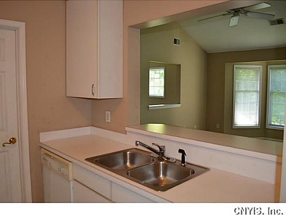 4th image of 1408 Greymoor Way