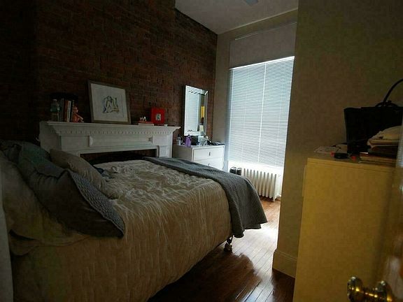 3rd image of 40 Morton St