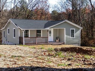 1404 Howardsville Tpke, Stuarts Draft, VA 24477