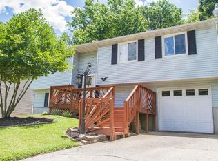 3602 Canopus Ct, Louisville, KY 40219