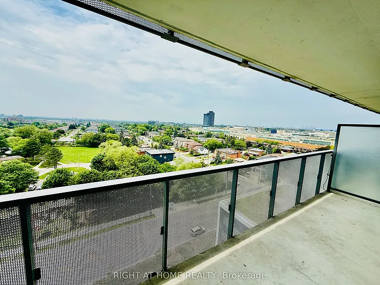 160 Flemington Rd #1215 — Photo 9