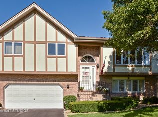 6730 Eagle Dr, Tinley Park, IL 60477