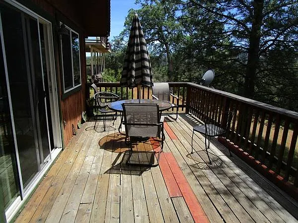 Nob Hill Cir — Photo 7