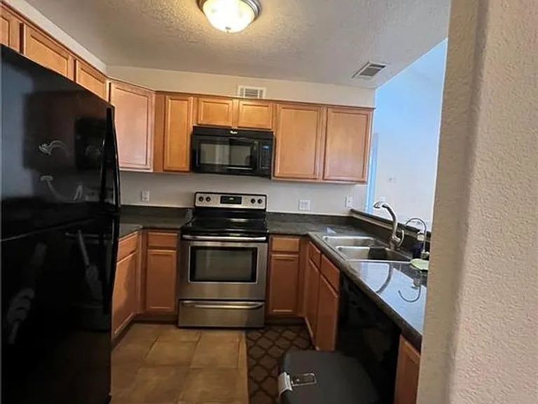 9325 W Desert Inn Rd #206 — Photo 16