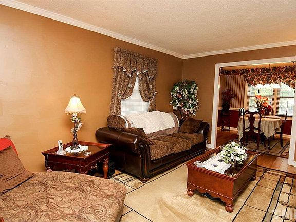 4th image of 202 Mill Run Pl