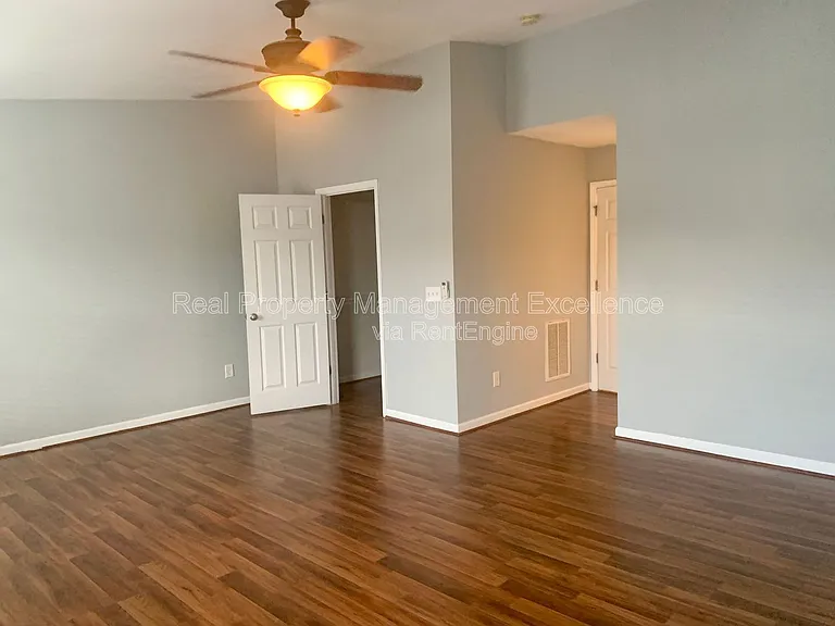 330 Gilman Ln #101 — Photo 17