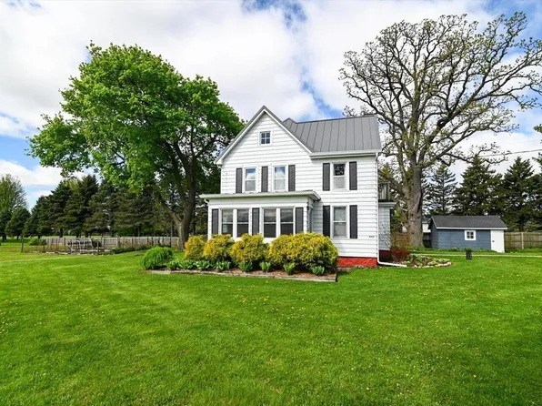 6059 Portage Rd, Deforest, WI 53532